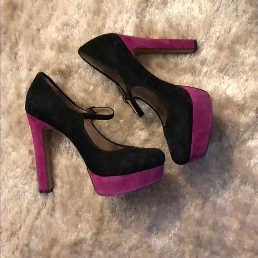 Vince Camuto black heels with magenta platform